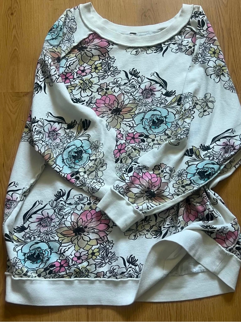 Free People Cream Floral Scoop-Neck Sweatshirt with Pink & Blue Blooms - Picture 4 of 4